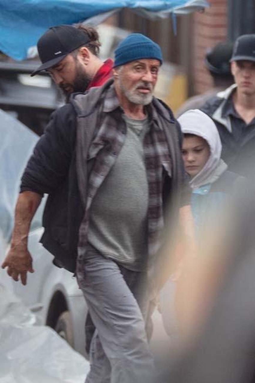 Sylvester Stallone'dan koronavirüse 'eldiven' tedbiri!