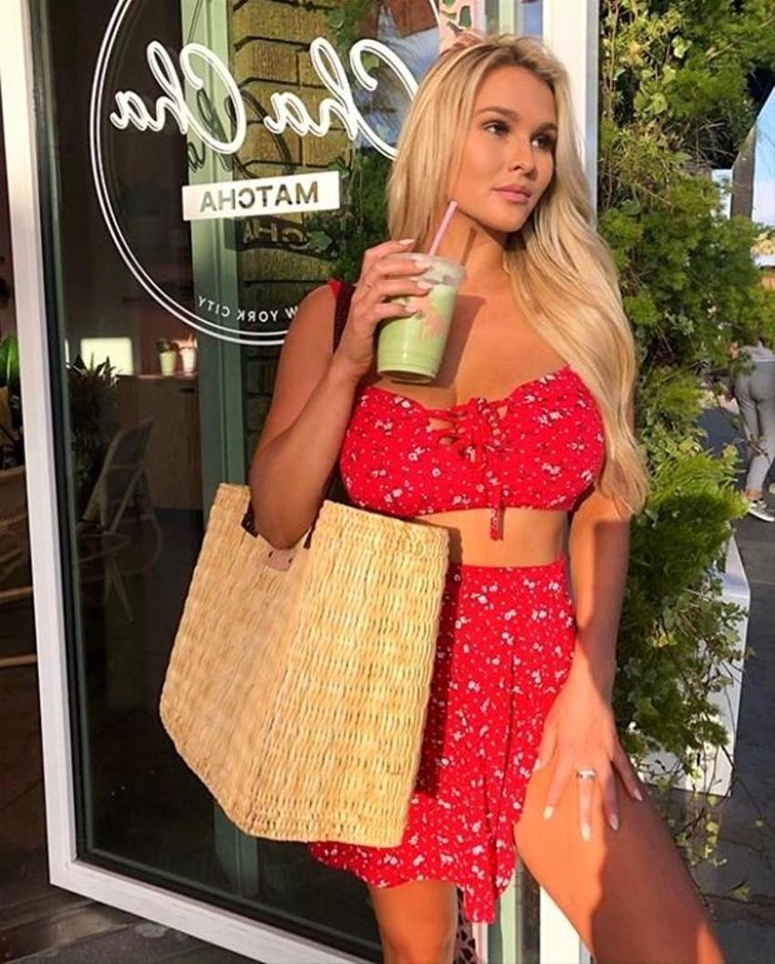 Kinsey Wolanski paraşütle atlarken bileğini kırdı!