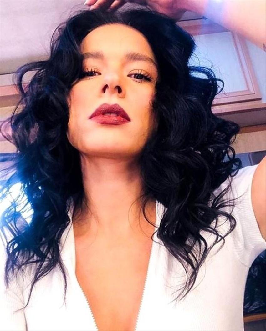 Şafak Pekdemir'e bir de Instagram'da bakın! Bikinili pozları olay yarattı