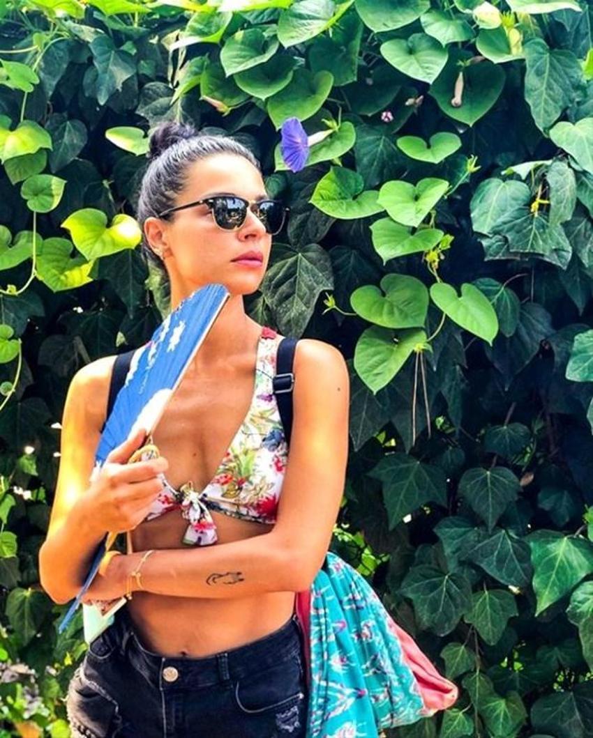 Şafak Pekdemir'e bir de Instagram'da bakın! Bikinili pozları olay yarattı
