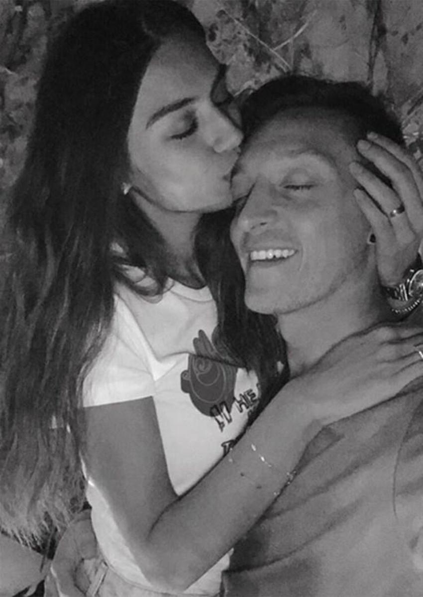 Mesut Özil - Amine Gülşe çiftinin bebeklerinin cinsiyeti belli oldu