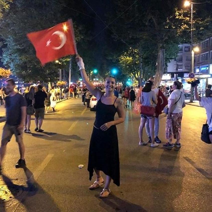 Survivor'ın 5. gününde hüngür hüngür ağlayan Evrim Keklik bakın kim çıktı!