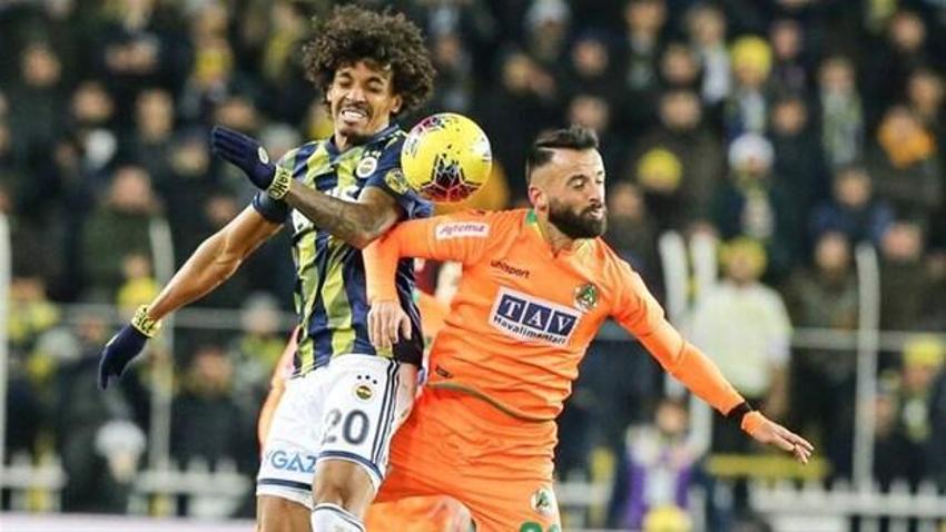 Galatasaray kazandı, zirve karıştı! Süper Lig puan durumu...