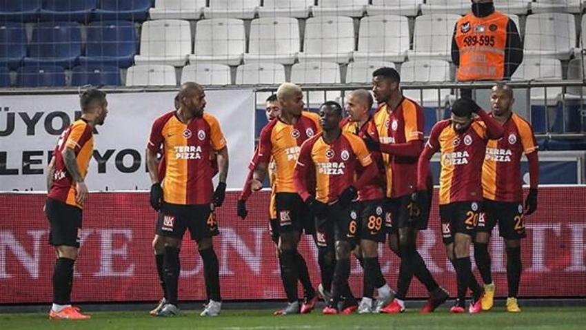Galatasaray kazandı, zirve karıştı! Süper Lig puan durumu...