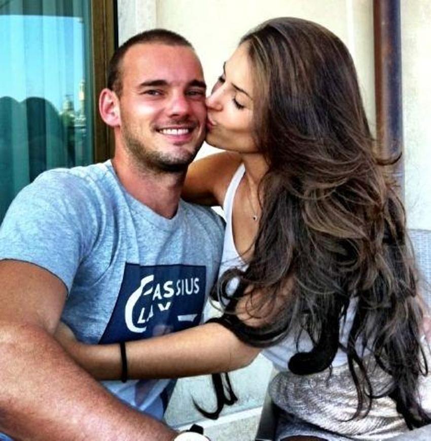 Sneijder, Yolanthe Cabau'yu Emma Heesters ile aldattı mı?