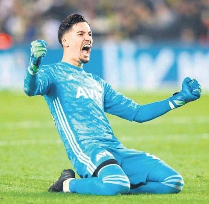 Fenerbahçeli Altay Bayındır gönlünü Gökçe Kırgız'a kaptırdı
