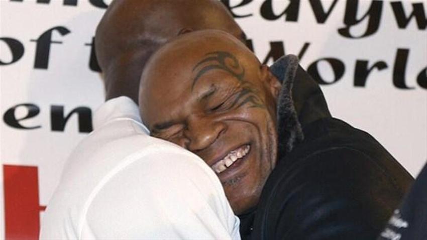 Mike Tyson’dan Joshua çıkışı