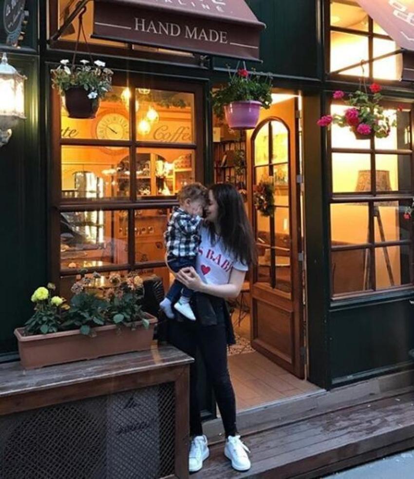 Kırgın Çiçekler'in Songül'ü ticarete atıldı