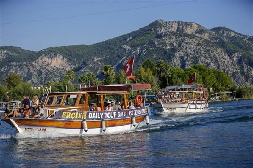 Gören büyüleniyor! Turistlerin gözdesi: "Labirent görünümlü sazlıklar"