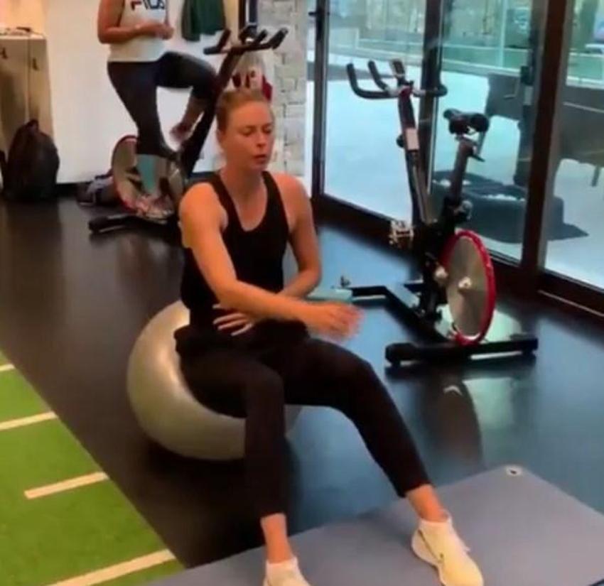 Sharapova çalışmayı bırakmıyor!