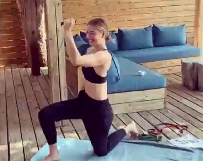 Sharapova çalışmayı bırakmıyor!