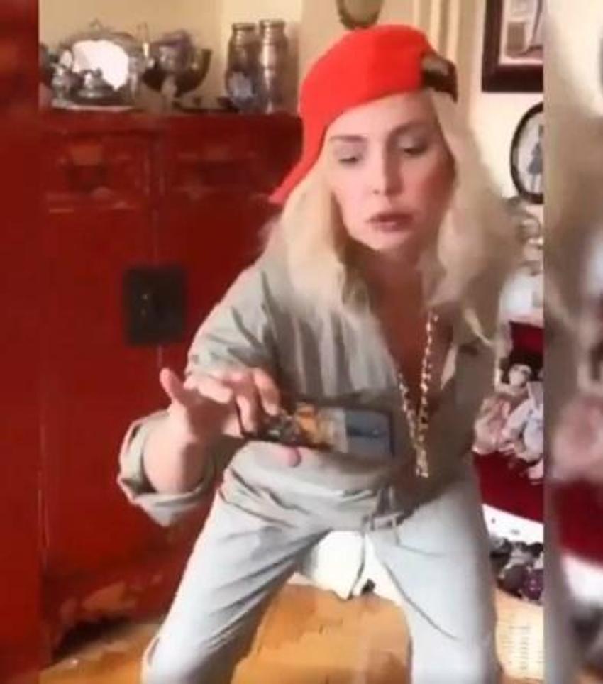 Seda Akgül rap yaptı!