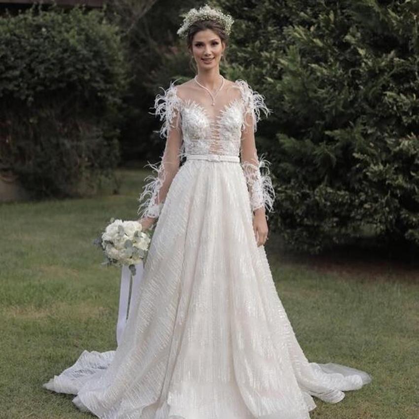 Model Gizem Kayalı ile Murat Binici evlendi
