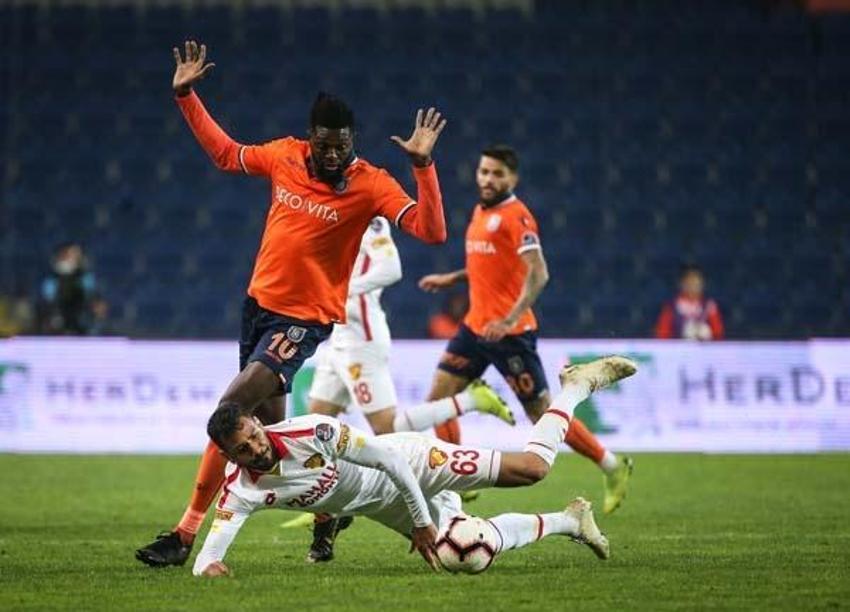 Adebayor bombası! Resmen açıkladı