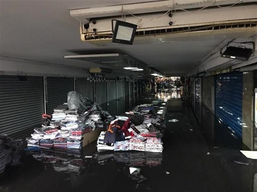 Yağmur İstanbul'da hayatı böyle felç etti
