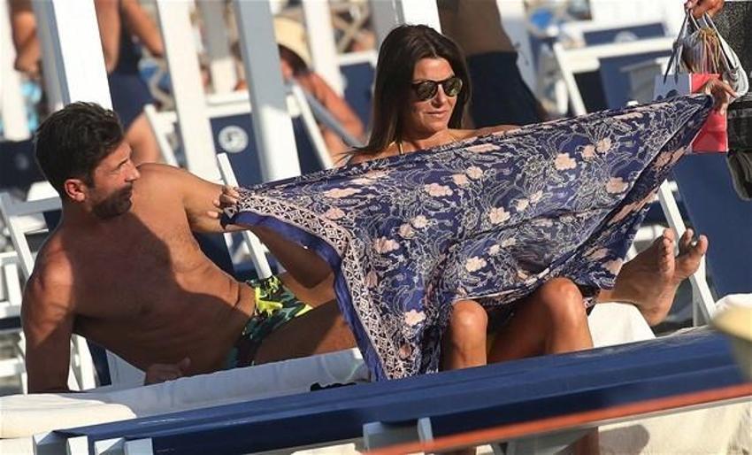 Buffon sevgilisiyle görüntülendi