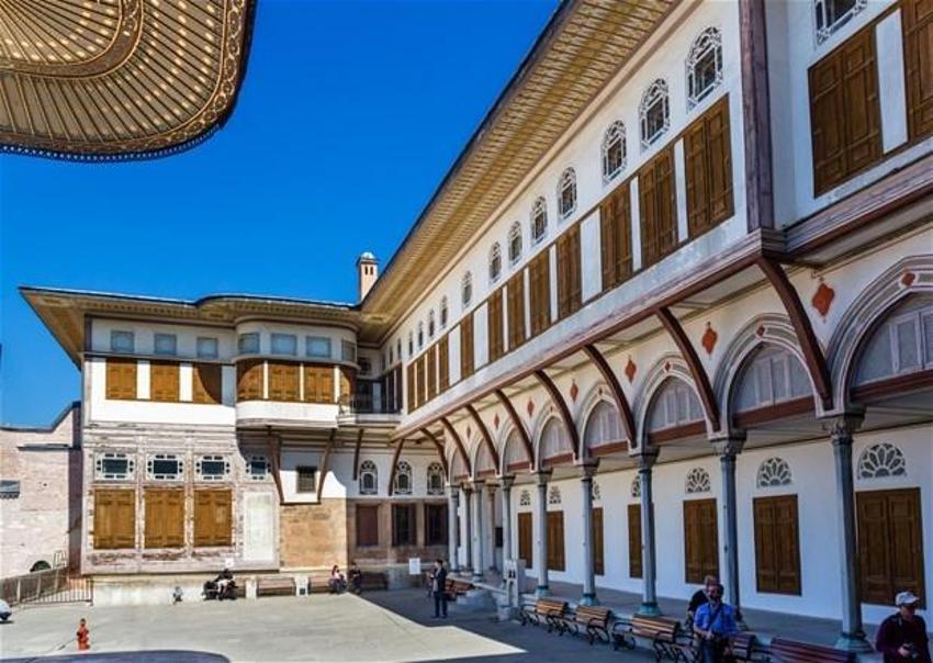 Topkapı Sarayı'ndaki Kutsal Emanetler