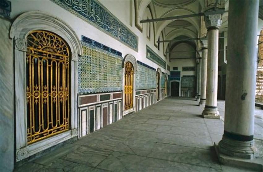 Topkapı Sarayı'ndaki Kutsal Emanetler