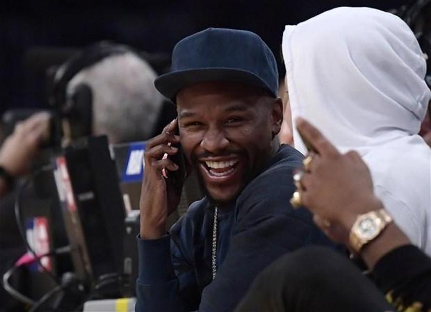 Floyd Mayweather bu sefer izleyici