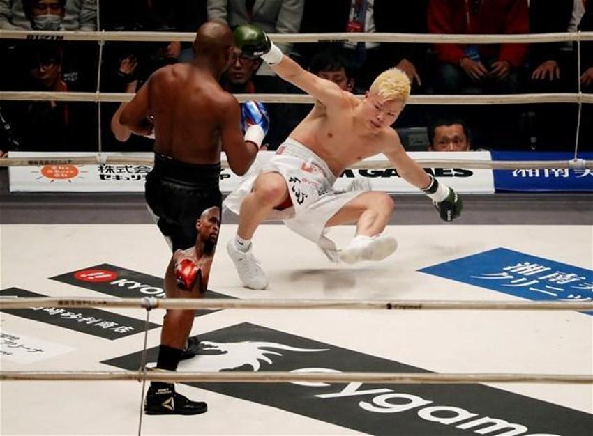 Floyd Mayweather bu sefer izleyici