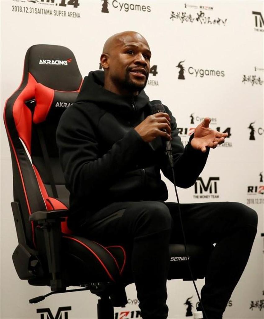 Floyd Mayweather bu sefer izleyici