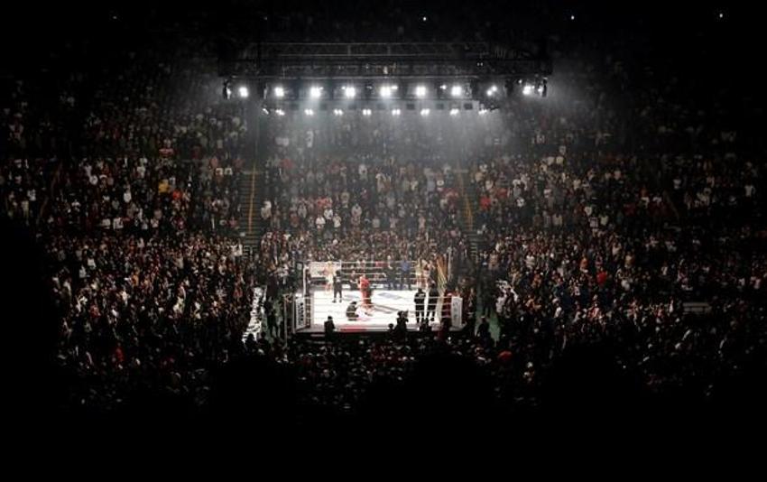 Floyd Mayweather bu sefer izleyici