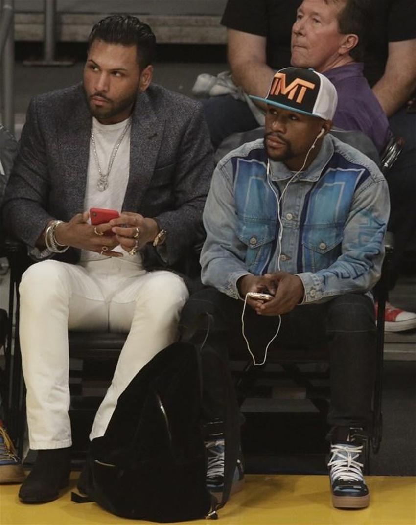 Floyd Mayweather bu sefer izleyici