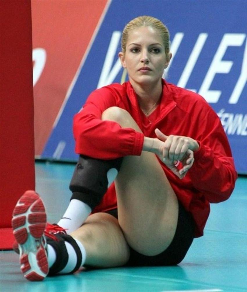 Galatasaray'ın güzel voleybolcusu Sinem Yıldız