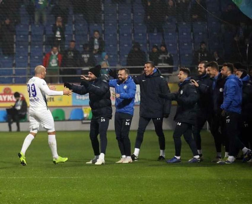 Aatif Chahechouhe pişman etti!