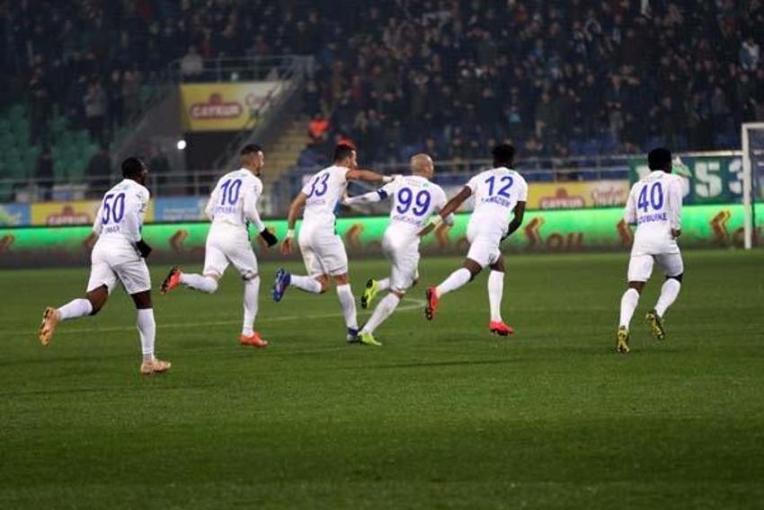 Aatif Chahechouhe pişman etti!