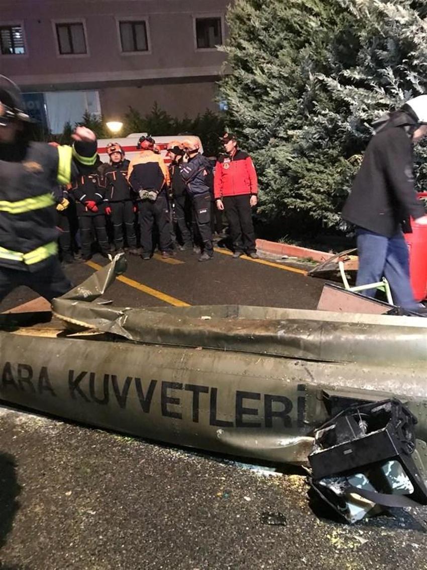 İstanbul Çekmeköy'de askeri helikopter düştü! 4 askerimiz şehit oldu