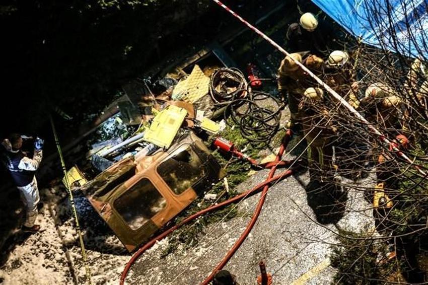 İstanbul Çekmeköy'de askeri helikopter düştü! 4 askerimiz şehit oldu