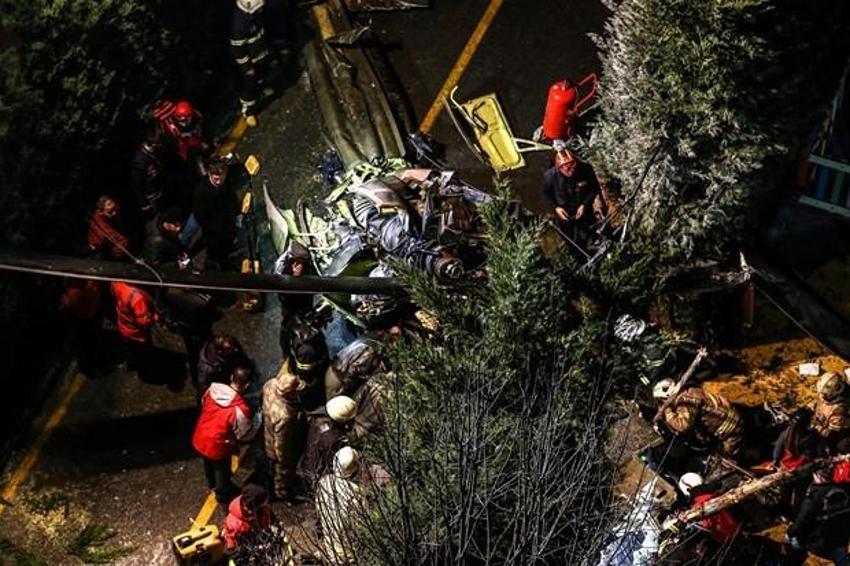 İstanbul Çekmeköy'de askeri helikopter düştü! 4 askerimiz şehit oldu