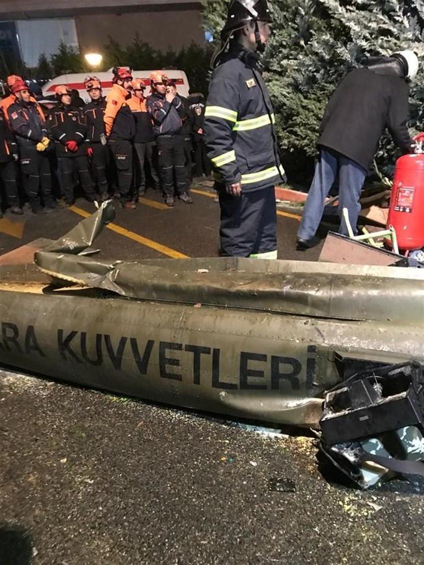 İstanbul Çekmeköy'de askeri helikopter düştü! 4 askerimiz şehit oldu