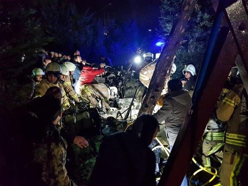 İstanbul Çekmeköy'de askeri helikopter düştü! 4 askerimiz şehit oldu