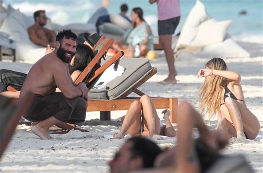 Instagram'ın kralı Dan Bilzerian