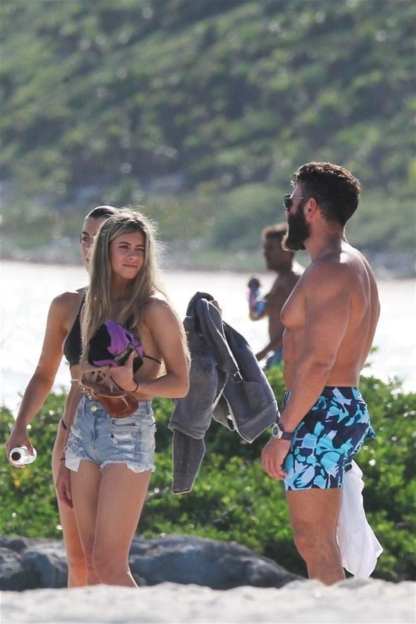 Instagram'ın kralı Dan Bilzerian