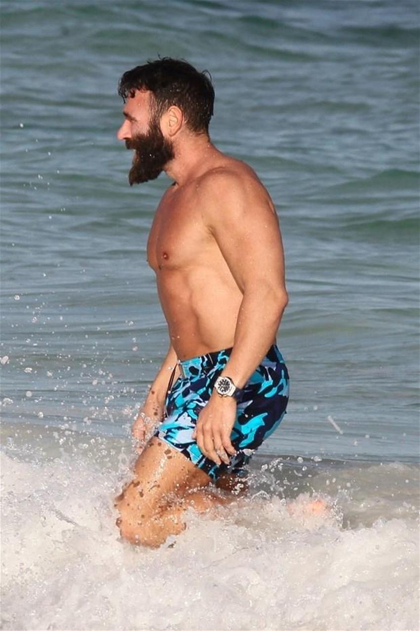 Instagram'ın kralı Dan Bilzerian