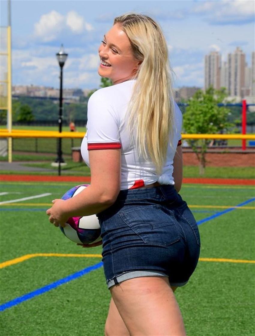 Iskra Lawrence