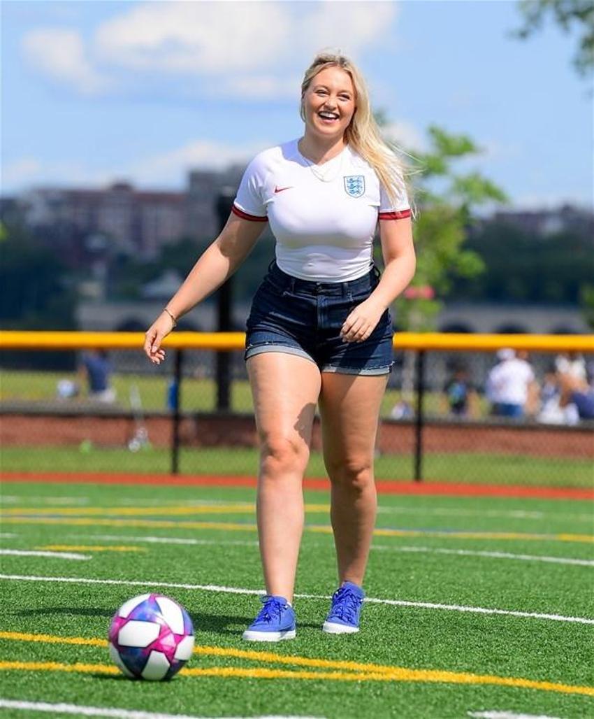 Iskra Lawrence