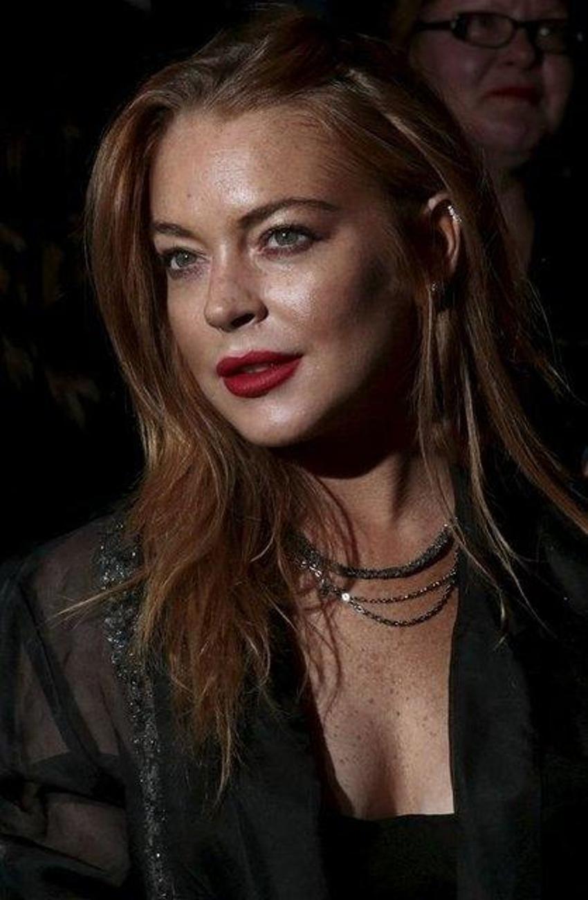 Lindsay Lohan göz kamaştırdı