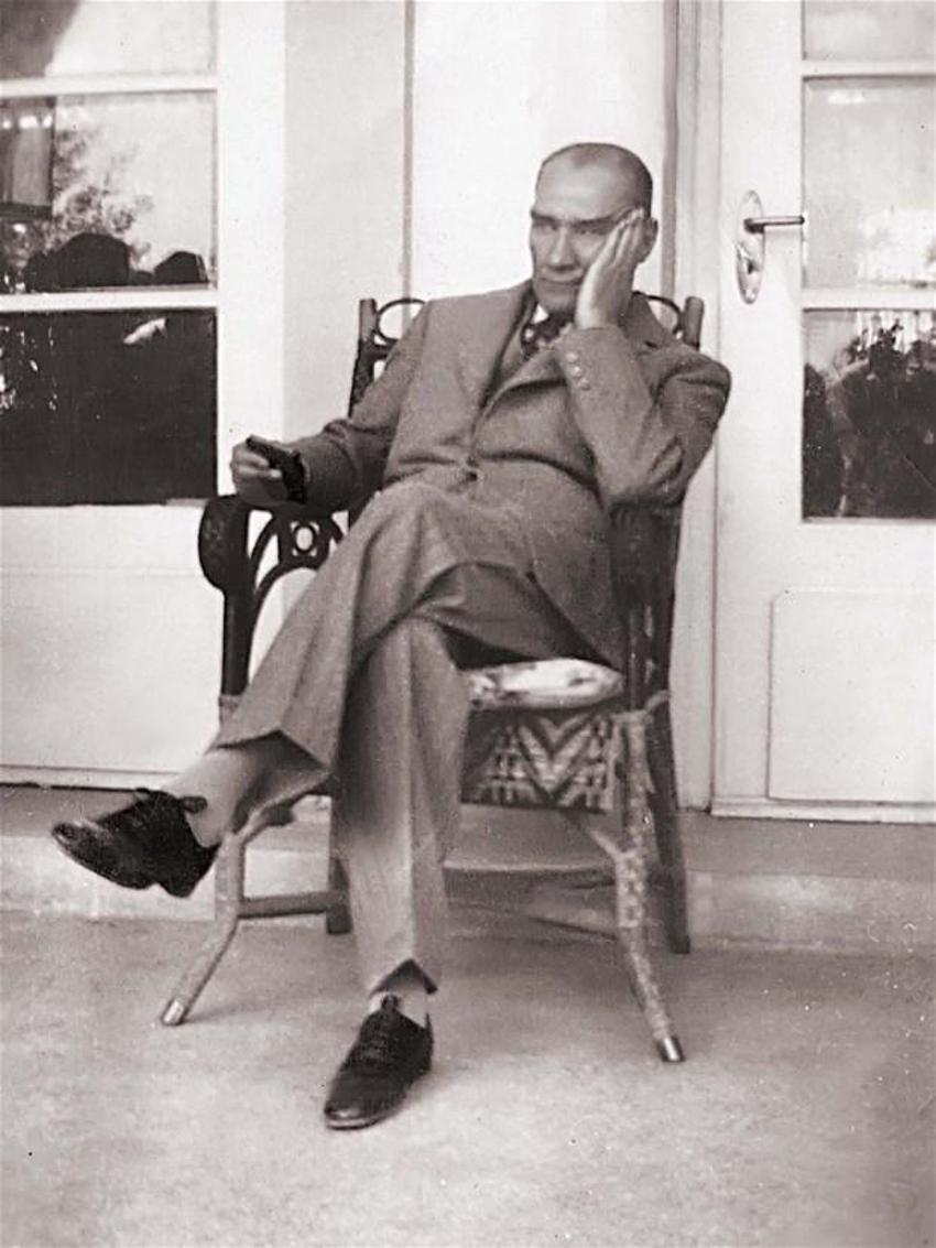 Büyük komutan Atatürk 80 yıldır özlemle anılıyor