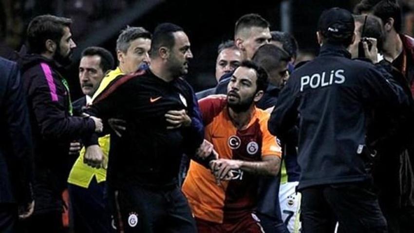 Galatasaray'da şok istifa!