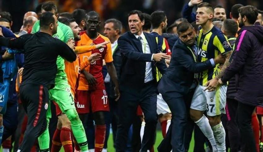Galatasaray'da şok istifa!