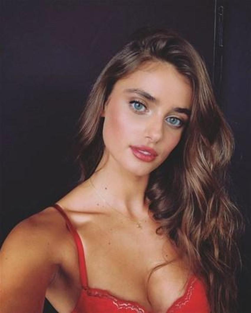 Victoria`s Secret`ın yeni meleği