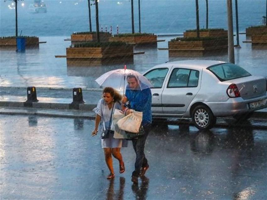 Ve beklenen yağış başladı! İşte ilk kareler...