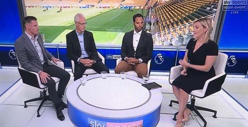 Ne yaptın Lescott! Pantolonsuz...