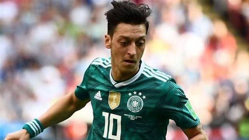 Vergi kaçakçısı Hoeness'ten Mesut Özil'e skandal sözler