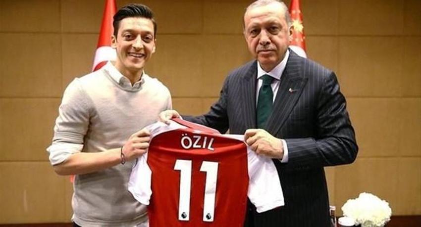Vergi kaçakçısı Hoeness'ten Mesut Özil'e skandal sözler