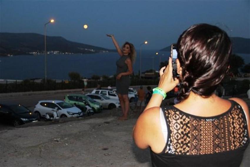 İstanbul'da Kanlı Ay tutulması kartpostallık görüntüler oluşturdu